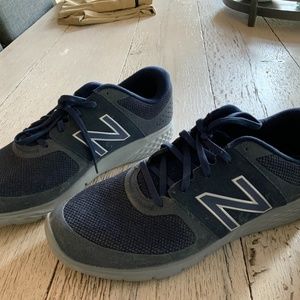 New balance Men’s size 11 4e wide tennis shoes